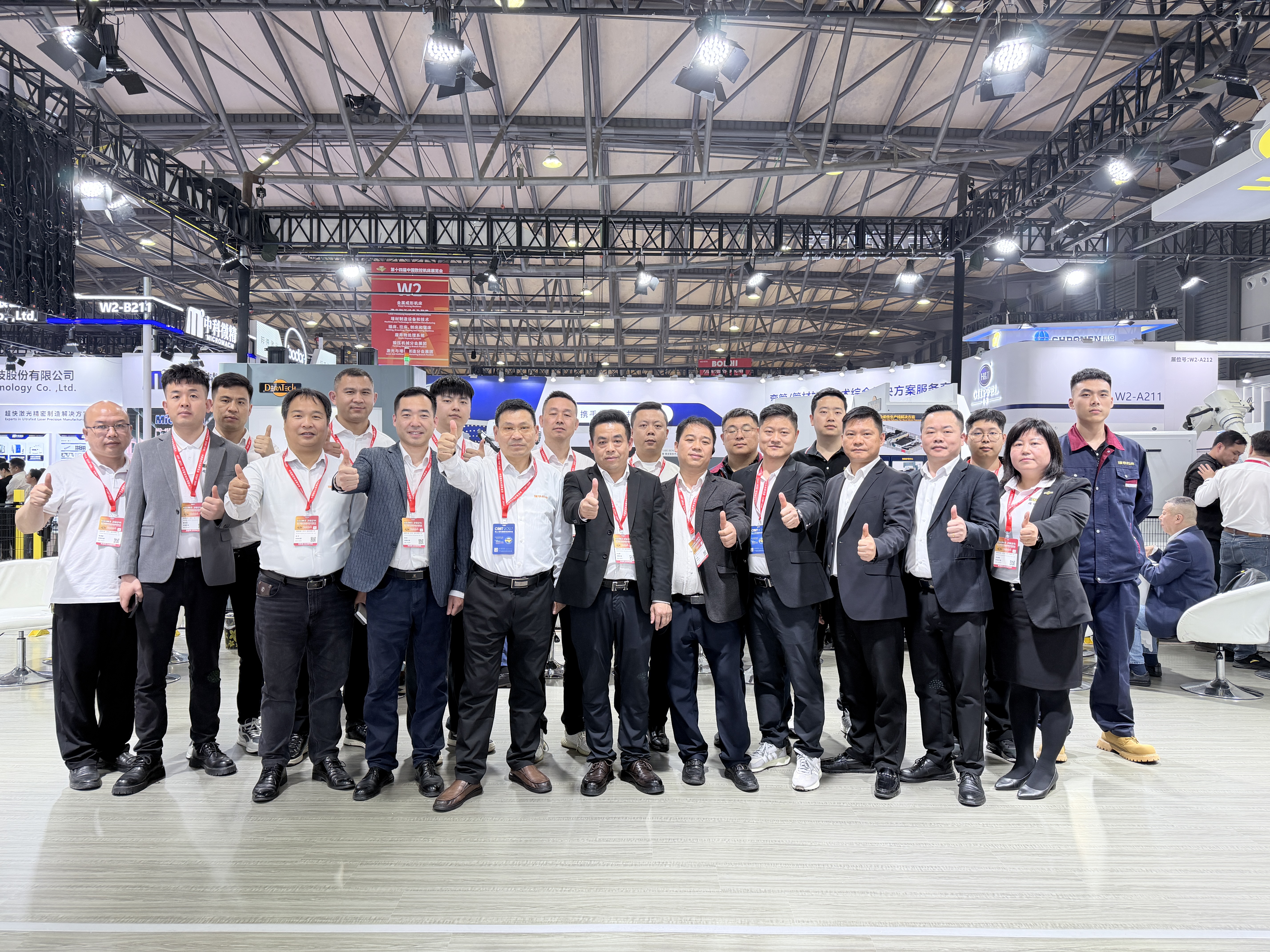 直擊CCMT 2026｜瑞鐵機床火熱參展中，智能鈑金解決方案引發(fā)現(xiàn)場關(guān)注
